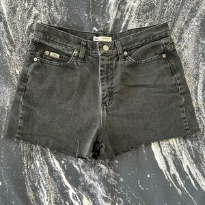 Lee Women’s Vintage High Rise Cut Off Black Denim Shorts Pockets Size 6/8